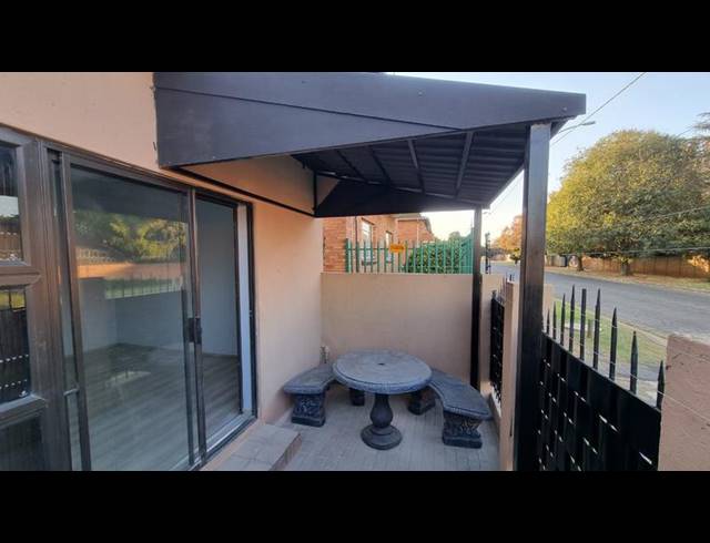 1 BEDROOM APARTMENT FOR SALE IN SELECTION PARK